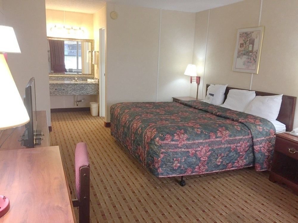 Days Inn By Wyndham קייב סיטי מראה חיצוני תמונה
